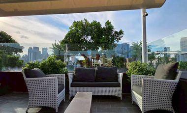 Condo en venta y en alquiler de 2 habitaciones en Yan Nawa, Bangkok