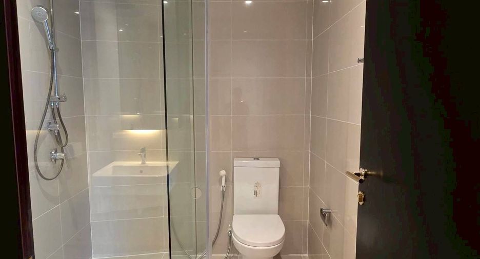 For sale and for rent 2 bedrooms condo in Yan Nawa, Bangkok