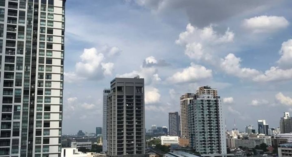 For sale 1 bed condo in Phaya Thai, Bangkok