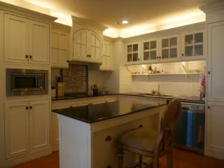 For rent 2 bedrooms condo in Pathum Wan, Bangkok