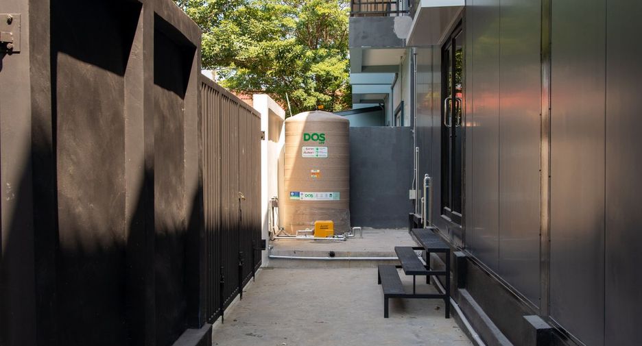 Oficina en venta y en alquiler en Phra Khanong, Bangkok