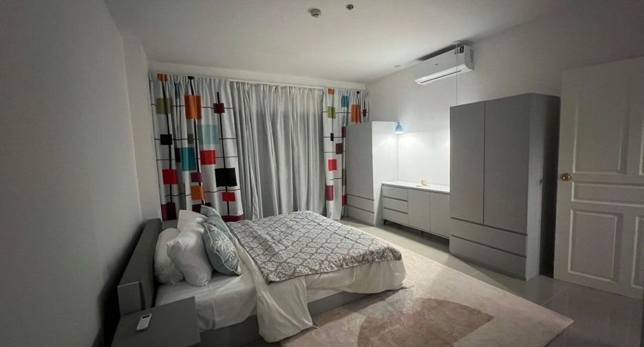 For sale 3 bedrooms condo in Mueang Phuket, Phuket