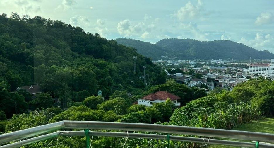For sale 3 bedrooms condo in Mueang Phuket, Phuket