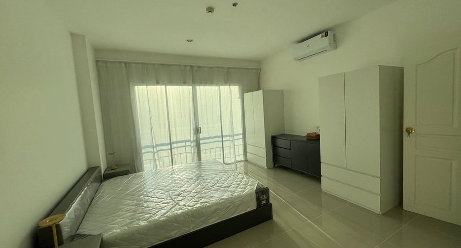 For sale 3 bedrooms condo in Mueang Phuket, Phuket