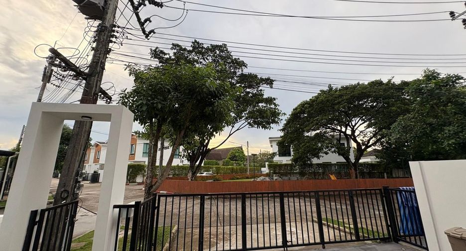 For rent 3 bedrooms villa in Mueang Phuket, Phuket