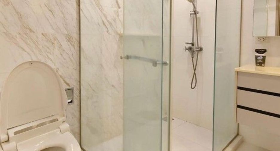 For sale and for rent 1 bed condo in Watthana, Bangkok