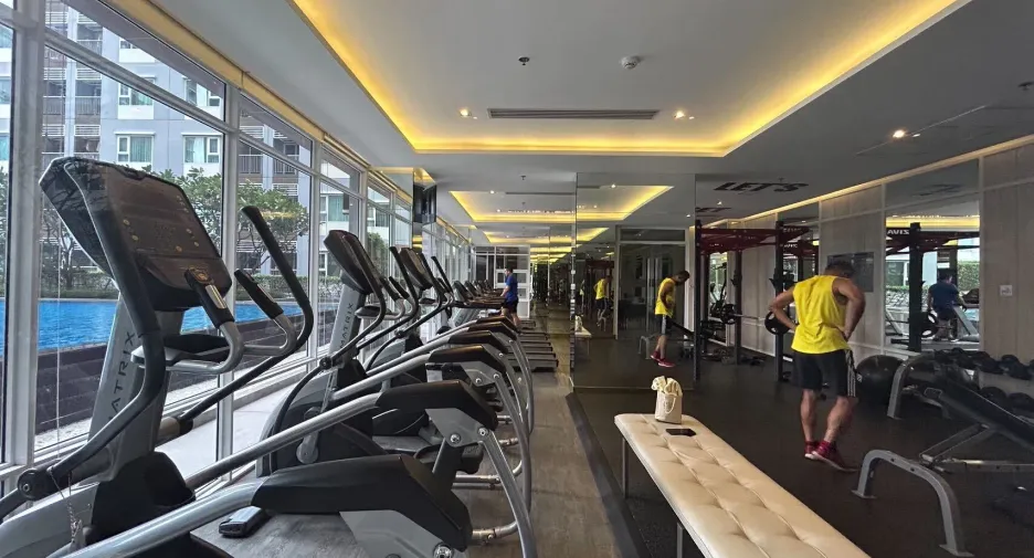 For sale 2 bedrooms condo in Mueang Samut Prakan, Samut Prakan