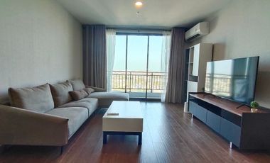 For rent 2 bedrooms condo in Huai Khwang, Bangkok