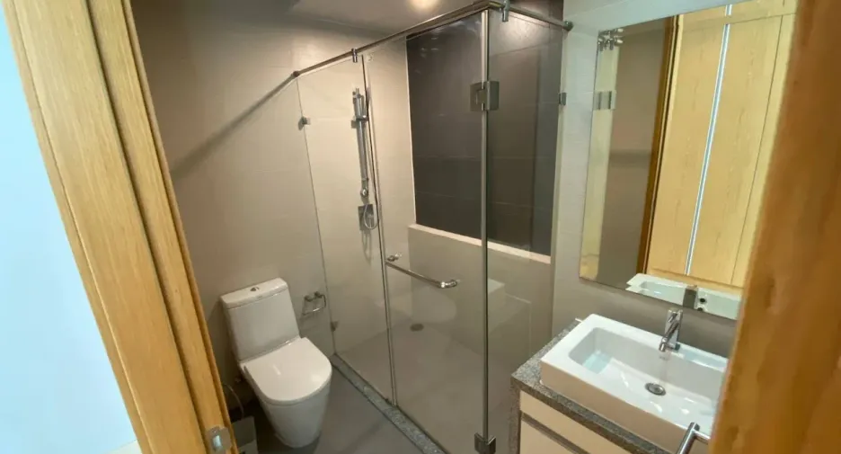 For rent 3 ベッドルーム condo in Khlong Toei, Bangkok
