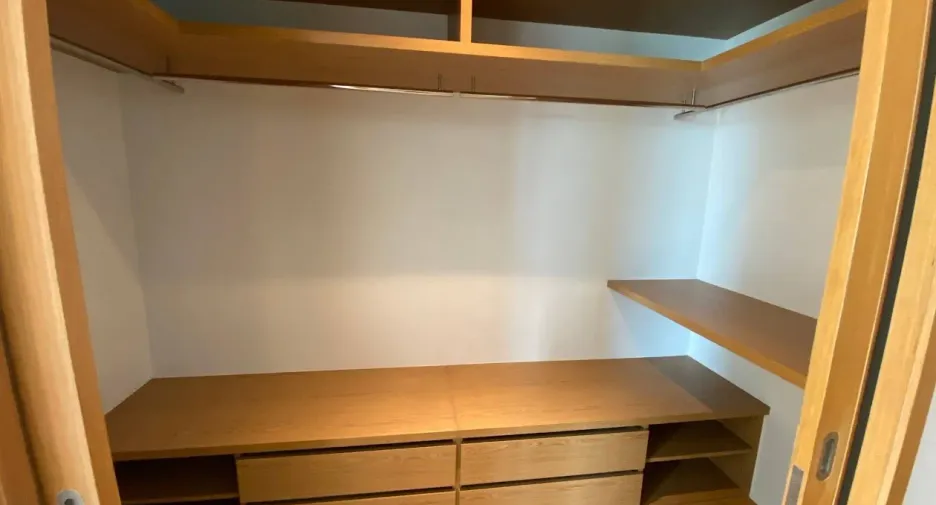For rent 3 ベッドルーム condo in Khlong Toei, Bangkok