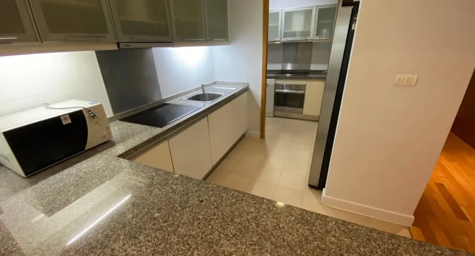 For rent 3 ベッドルーム condo in Khlong Toei, Bangkok
