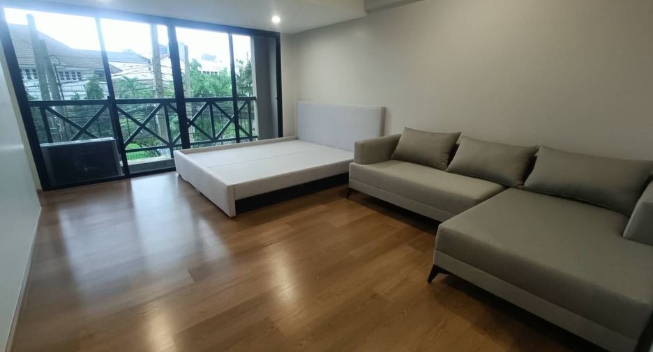 For sale 1 bed condo in Bang Kapi, Bangkok