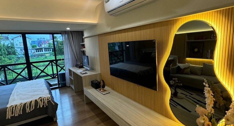 For sale 1 bed condo in Bang Kapi, Bangkok