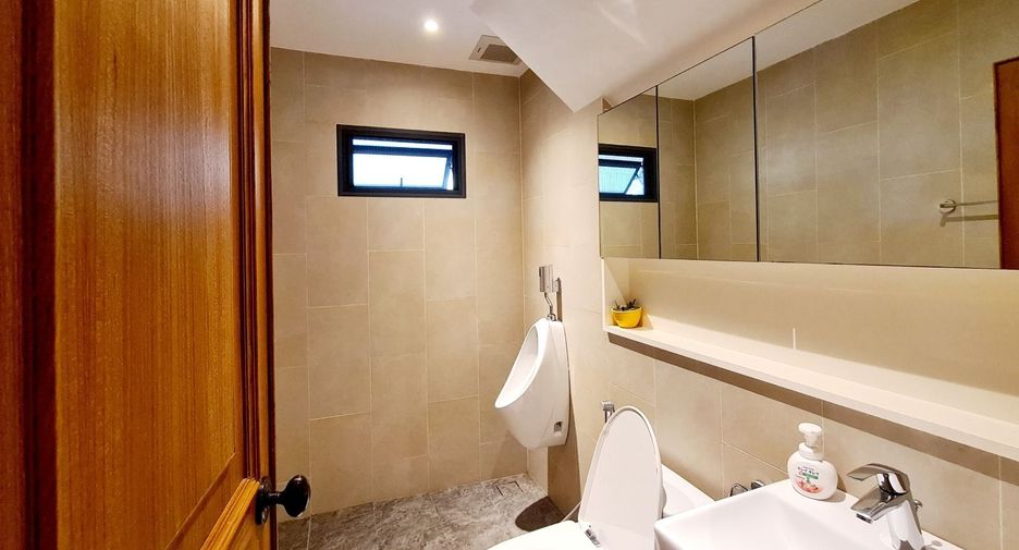 For rent 4 bedrooms house in Mueang Phuket, Phuket