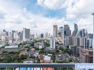 Wohnung zur Miete mit Studio in Khlong Toei, Bangkok