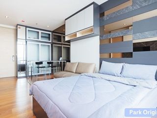 Wohnung zur Miete mit Studio in Khlong Toei, Bangkok