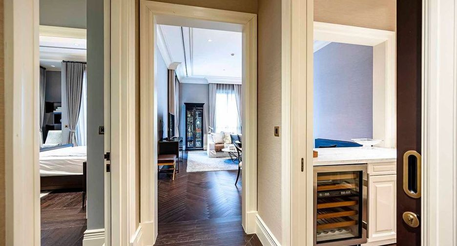 For rent 2 bedrooms condo in Pathum Wan, Bangkok