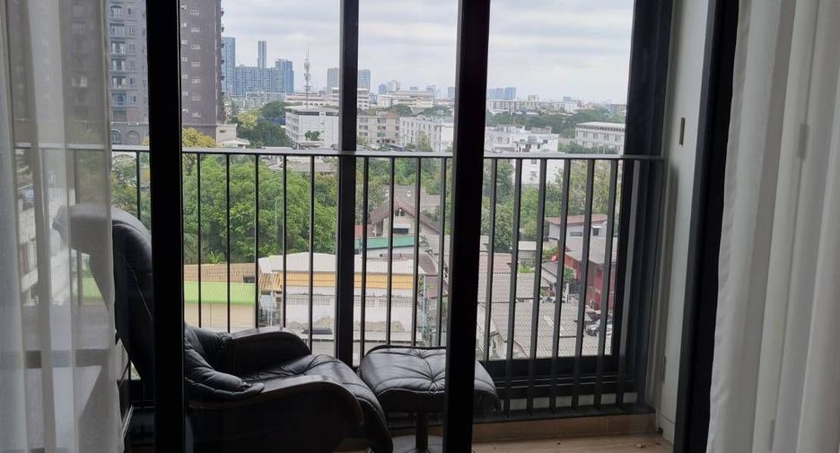 For rent 1 bed condo in Phra Khanong, Bangkok