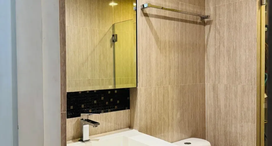 Продажа 1 кровать кондо в Щаттхана, Бангкок