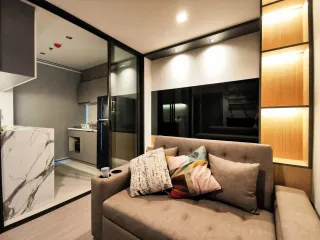 Wohnung zur Miete mit 1 Zimmer in Huai Khwang, Bangkok