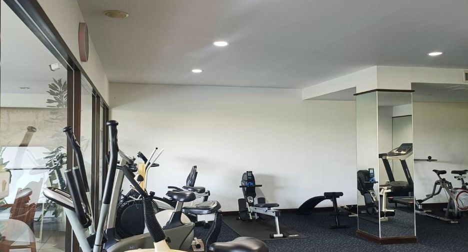 For sale and for rent 4 bedrooms condo in Yan Nawa, Bangkok
