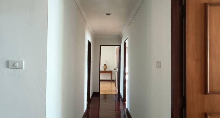 For sale and for rent 4 bedrooms condo in Yan Nawa, Bangkok
