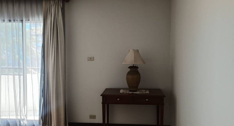 For sale and for rent 4 bedrooms condo in Yan Nawa, Bangkok