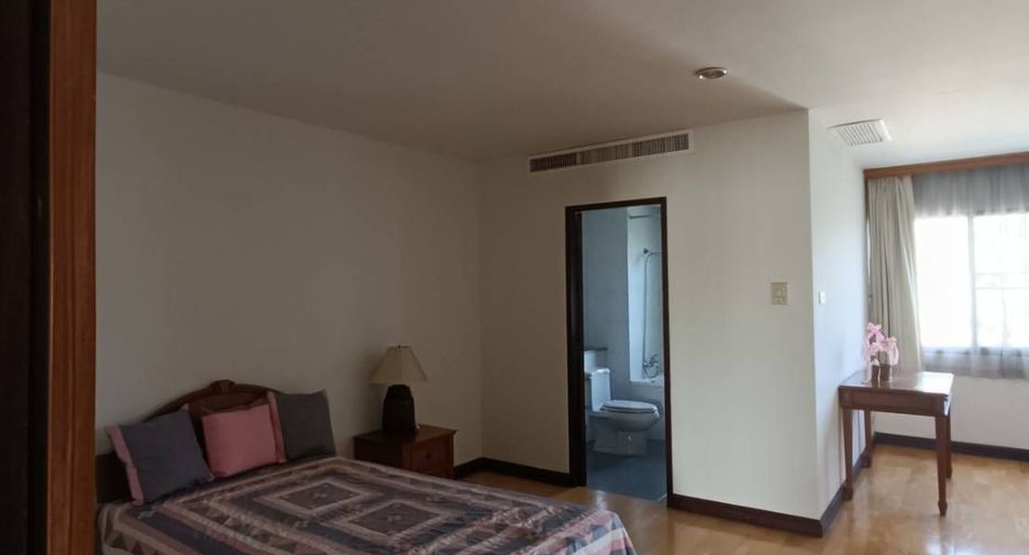 For sale and for rent 4 bedrooms condo in Yan Nawa, Bangkok
