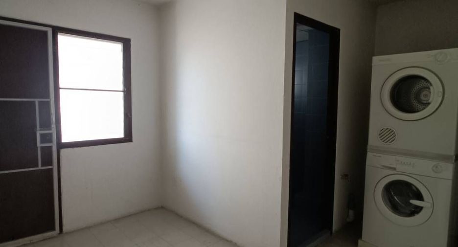 For sale and for rent 4 bedrooms condo in Yan Nawa, Bangkok