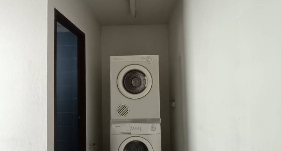 For sale and for rent 4 bedrooms condo in Yan Nawa, Bangkok