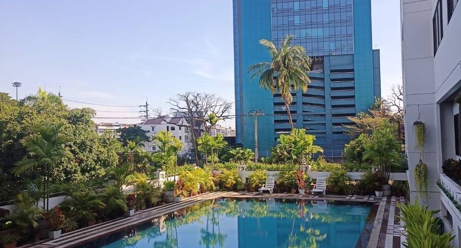 For sale and for rent 4 bedrooms condo in Yan Nawa, Bangkok