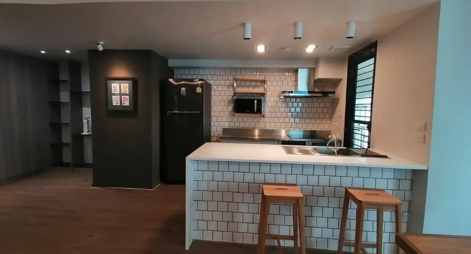 For rent 2 bedrooms condo in Watthana, Bangkok