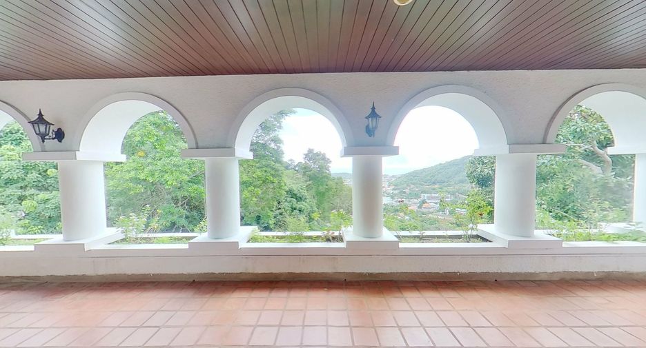 Villa en venta y en alquiler de 5 habitaciones en Mueang Phuket, Phuket