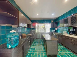 À vendre et à louer 5 chambres villa à Mueang Phuket, Phuket