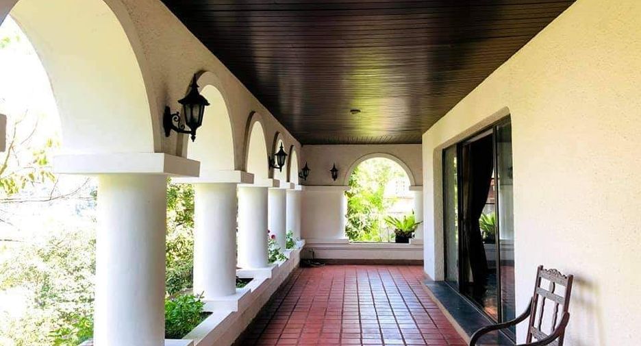 Villa en venta y en alquiler de 5 habitaciones en Mueang Phuket, Phuket