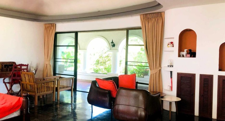 Villa en venta y en alquiler de 5 habitaciones en Mueang Phuket, Phuket