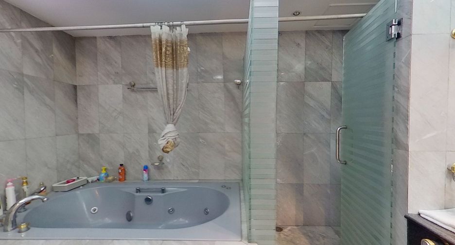 Casa en venta de 5 habitaciones en Prawet, Bangkok