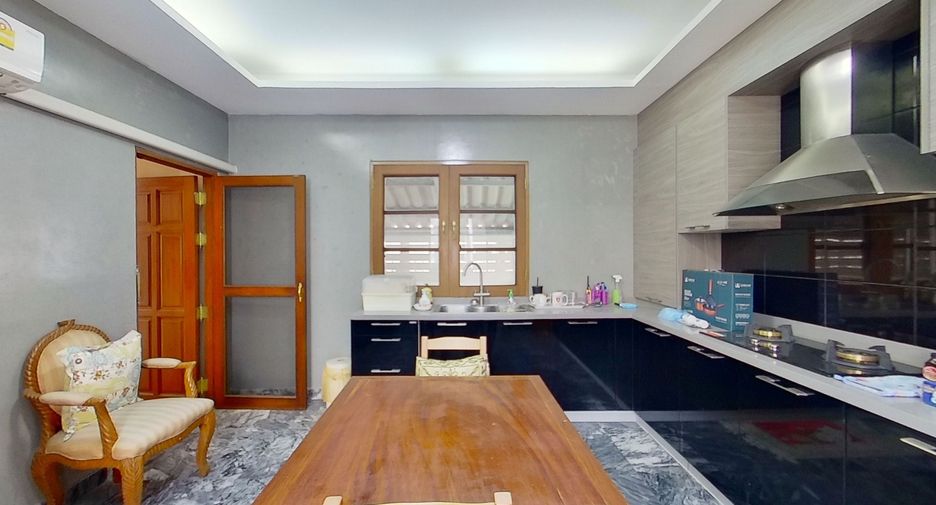 Casa en venta de 5 habitaciones en Prawet, Bangkok