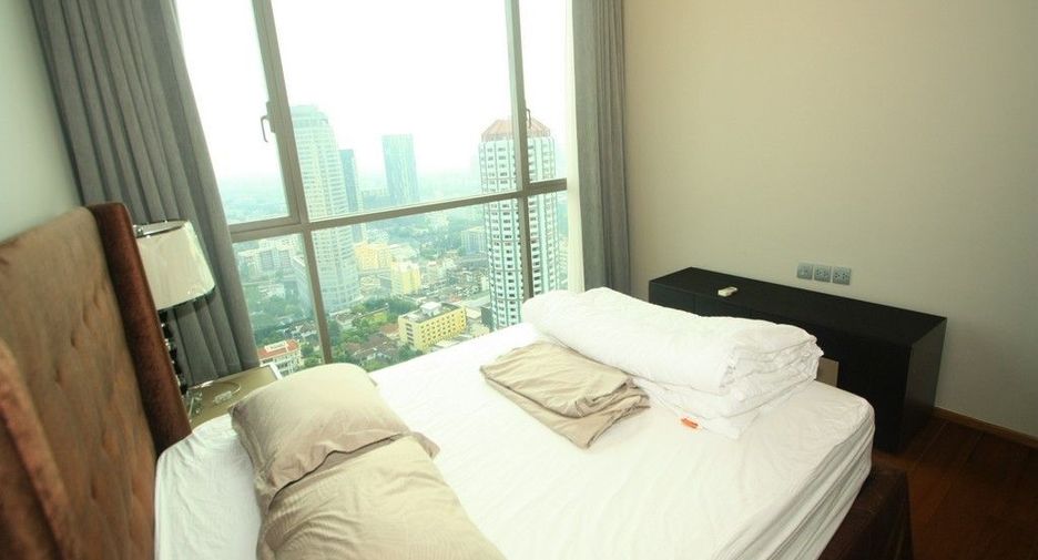 For rent 2 bedrooms condo in Watthana, Bangkok