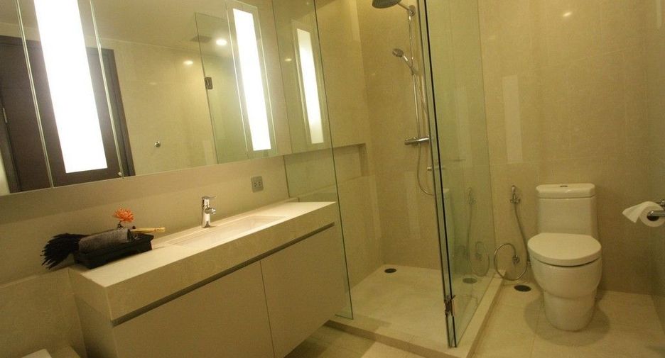 For rent 2 bedrooms condo in Watthana, Bangkok