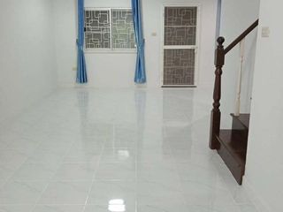 For sale 3 ベッドルーム townhouse in Bang Phli, Samut Prakan
