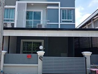 For sale 3 ベッドルーム townhouse in Bang Phli, Samut Prakan