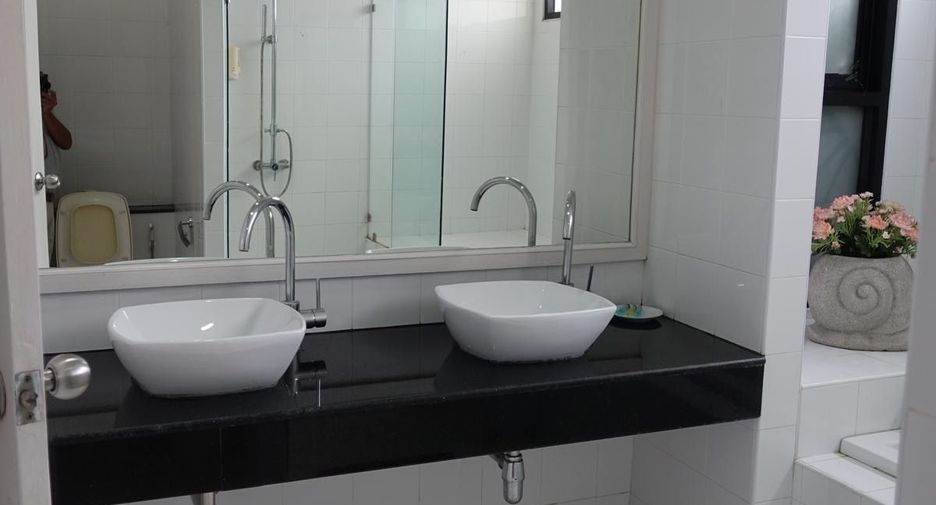 For rent 4 bedrooms villa in Thalang, Phuket