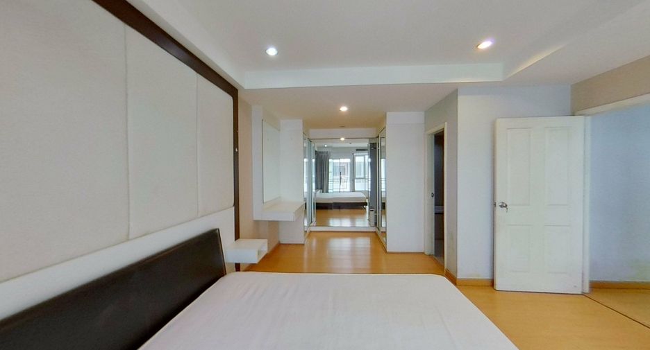 For sale 2 bedrooms condo in Bang Kapi, Bangkok