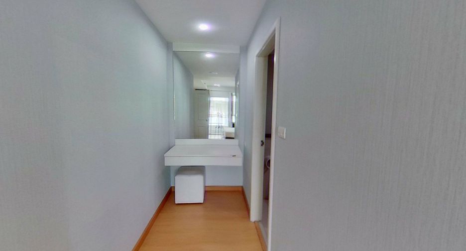 For sale 2 bedrooms condo in Bang Kapi, Bangkok