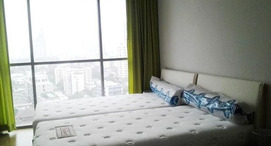 For rent 3 bedrooms condo in Khlong Toei, Bangkok
