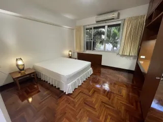 For rent 3 bedrooms apartment in Khlong Toei, Bangkok