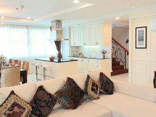For rent 4 bedrooms condo in Watthana, Bangkok