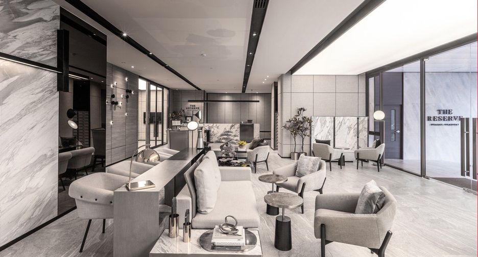 For rent 1 bed condo in Phaya Thai, Bangkok