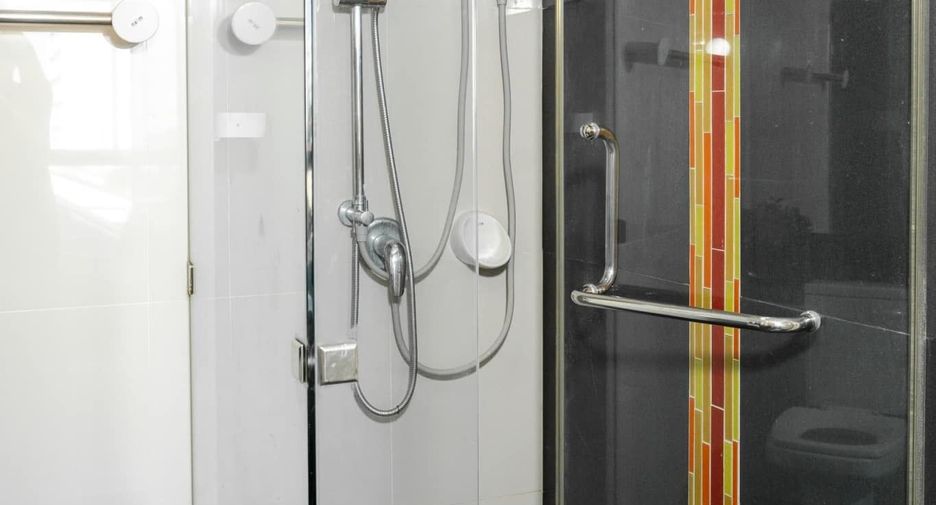 For sale and for rent 2 bedrooms condo in Huai Khwang, Bangkok